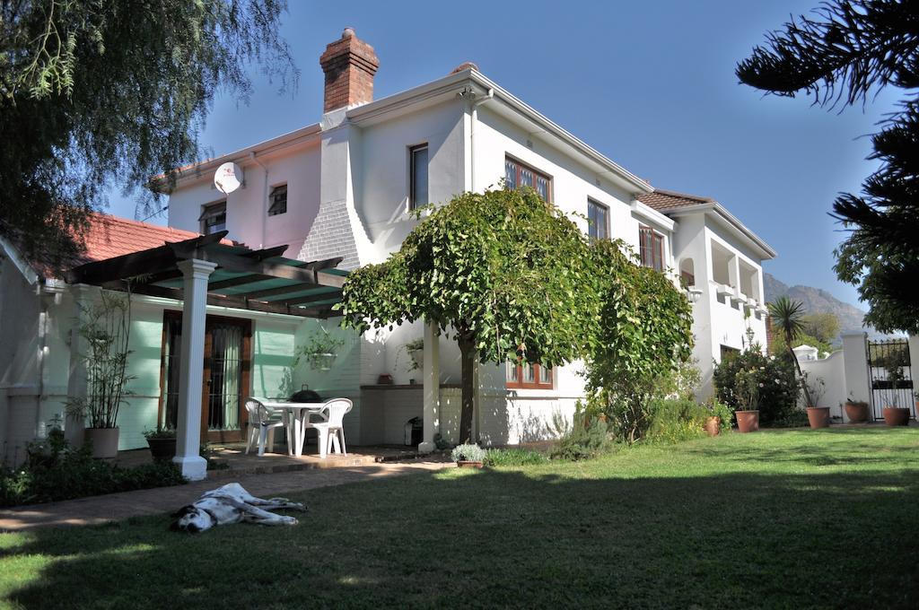 Applegarth B&B And Self-Catering Studios Cape Town Exterior photo